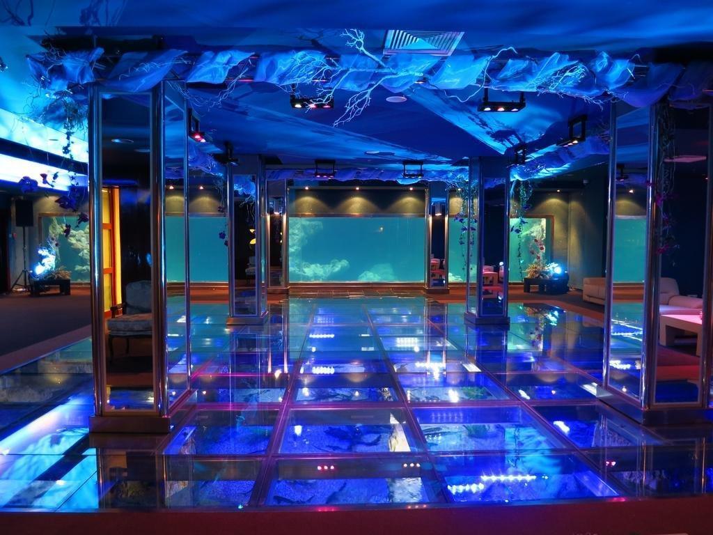 Caspian Riviera Grand Palace Hotel 악타우 외부 사진 The nightclub