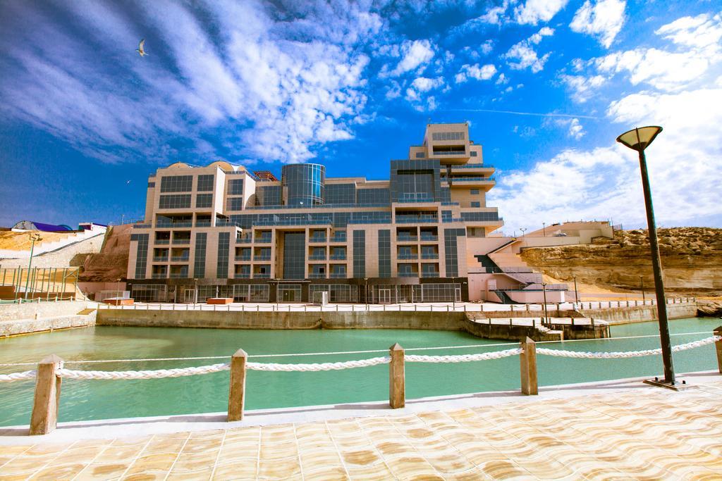 Caspian Riviera Grand Palace Hotel 악타우 외부 사진 The new building of the University of Jordan