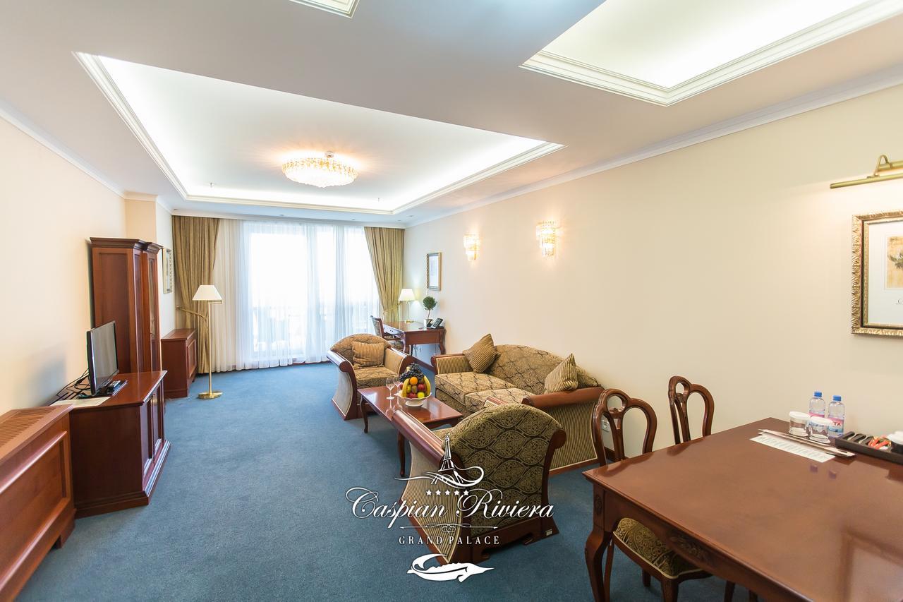 Caspian Riviera Grand Palace Hotel 악타우 외부 사진 Suite